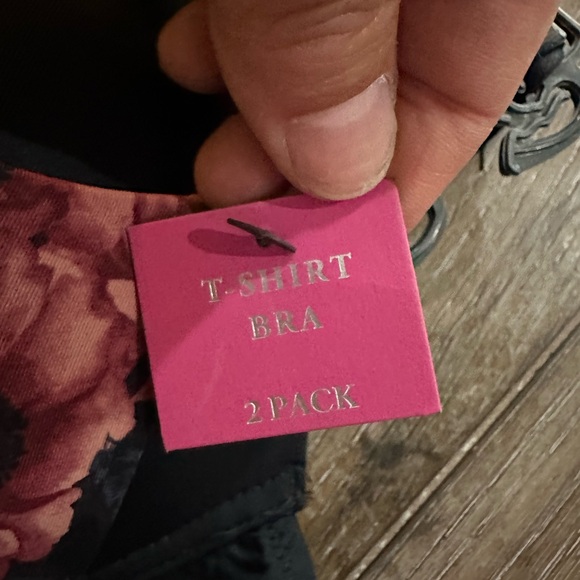 Vince Camuto 2-Pack Bras NWT - Picture 9 of 11